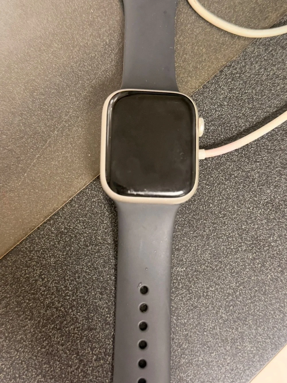 Smartwatch with Gray Silicone Band - Minimal Design